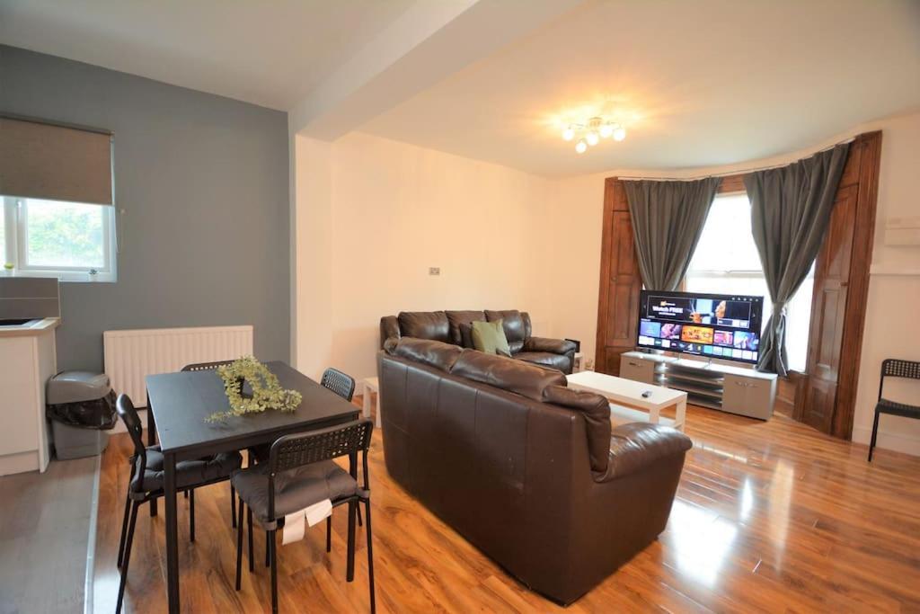 Lovely 4Bedroom Apartment London Kültér fotó